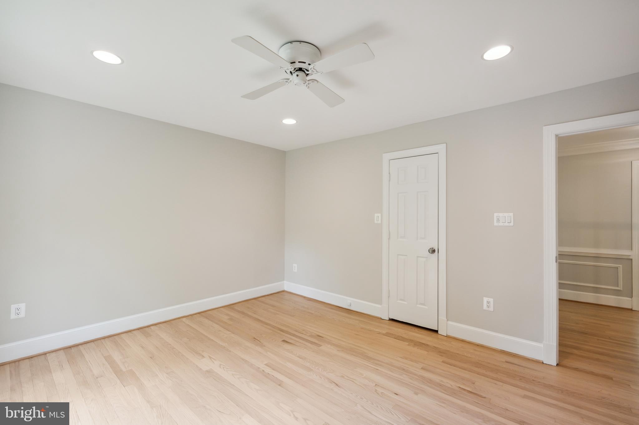 LANGLEY OAKS - Residential