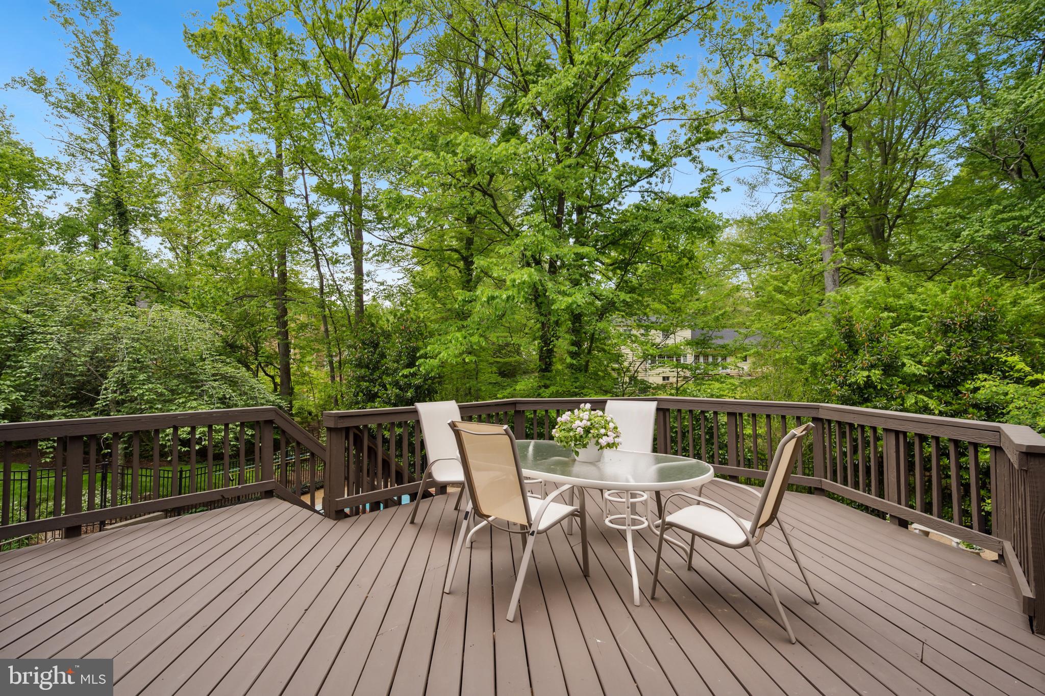 LANGLEY OAKS - Residential