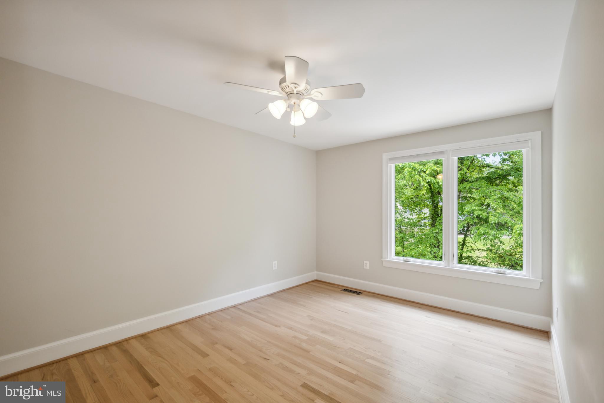 LANGLEY OAKS - Residential