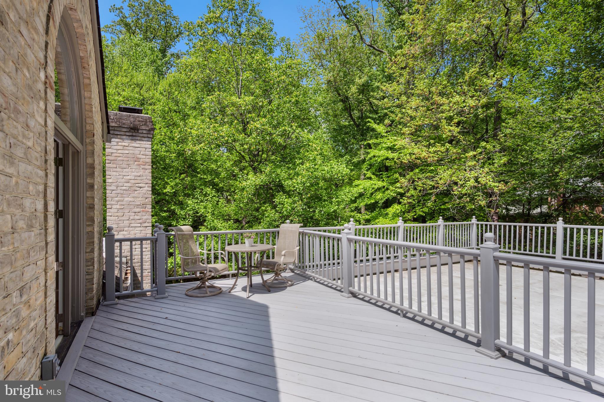 LANGLEY OAKS - Residential