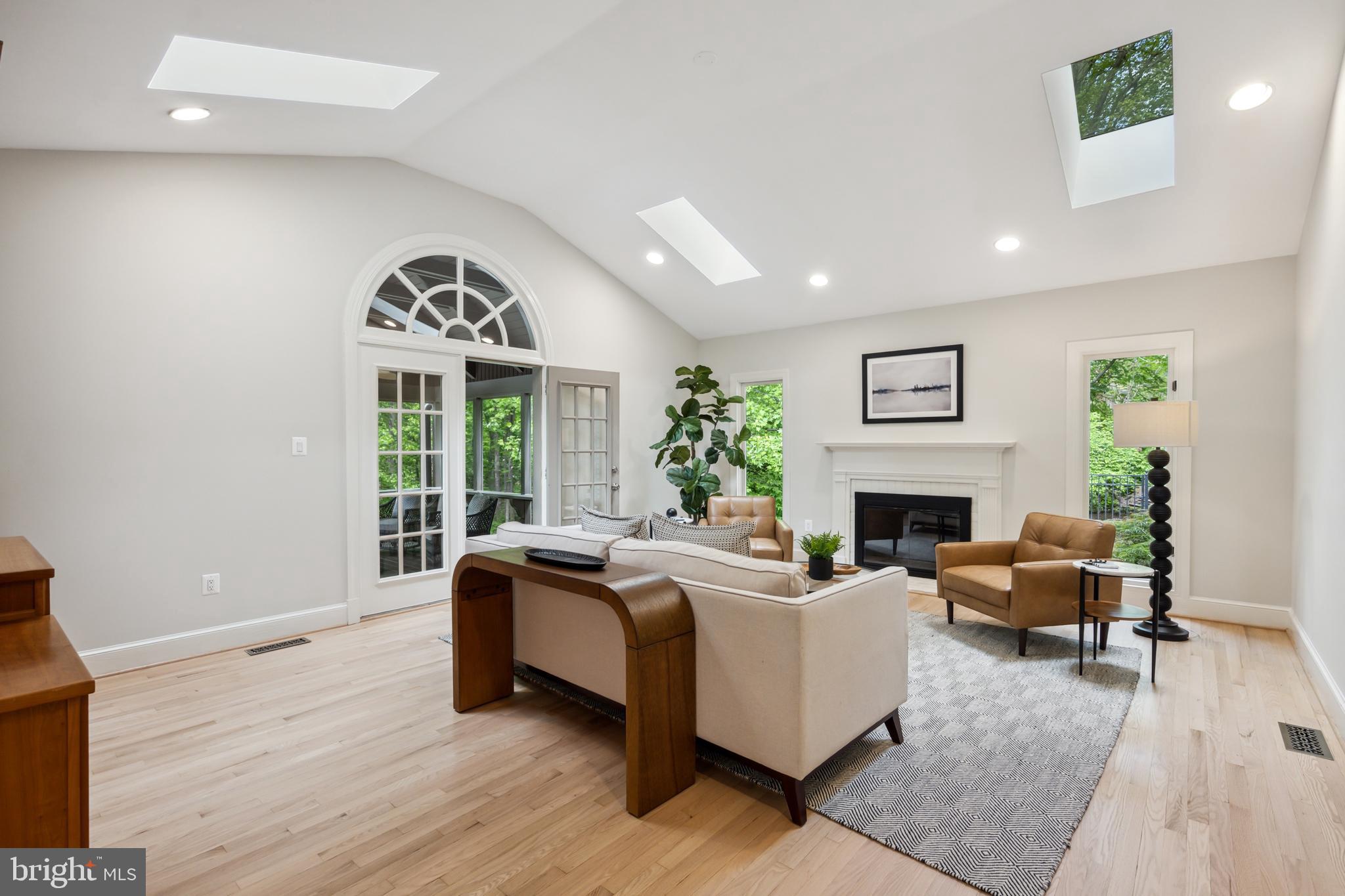 LANGLEY OAKS - Residential