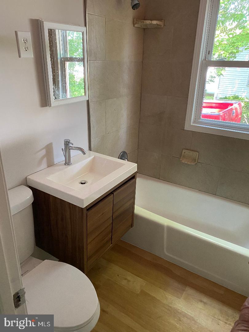 FEATHERSTONE SHORES - Residential