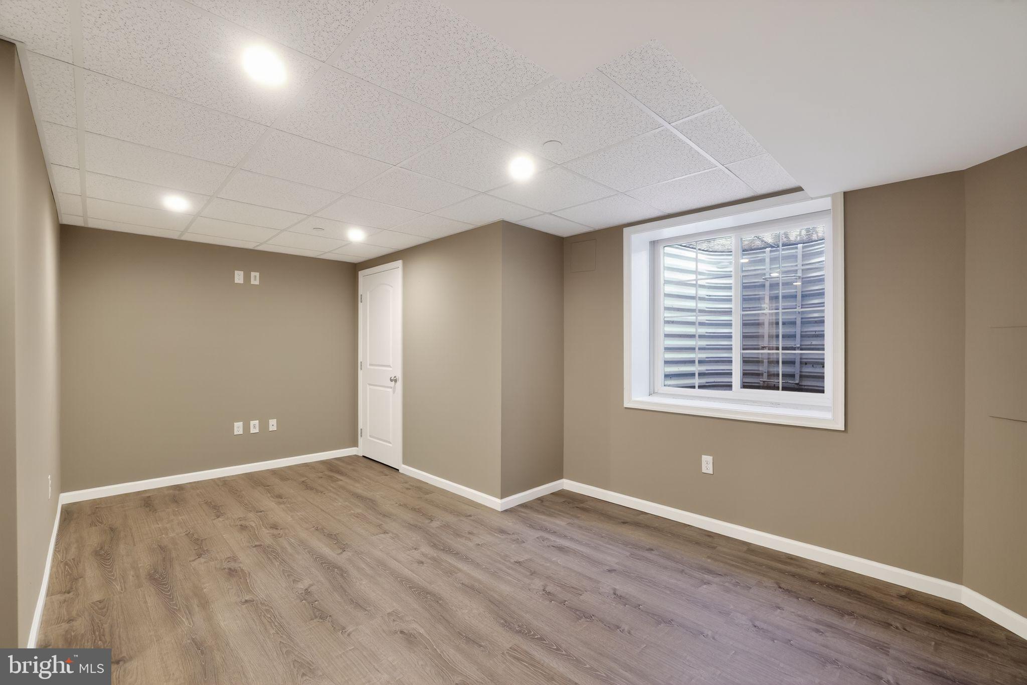 CARRIAGE HILL - Residential Lease