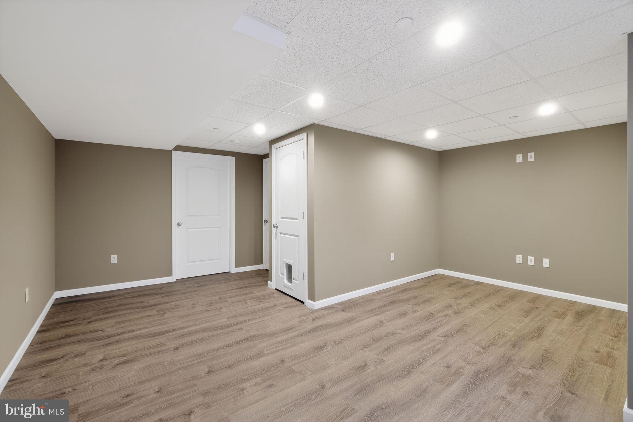 CARRIAGE HILL - Residential Lease