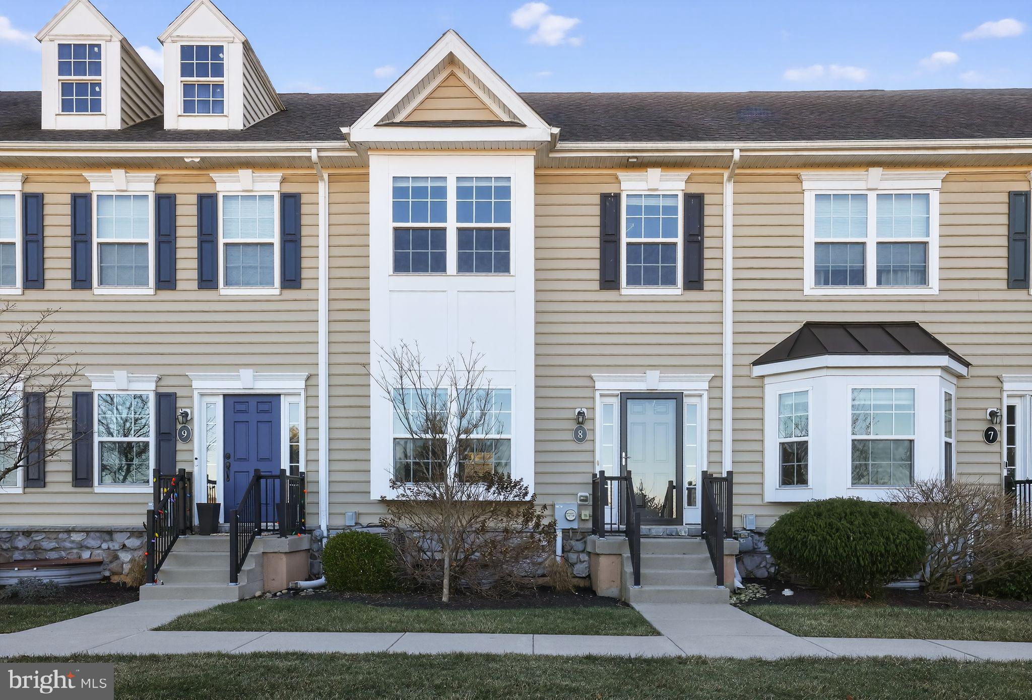 CARRIAGE HILL - Residential Lease