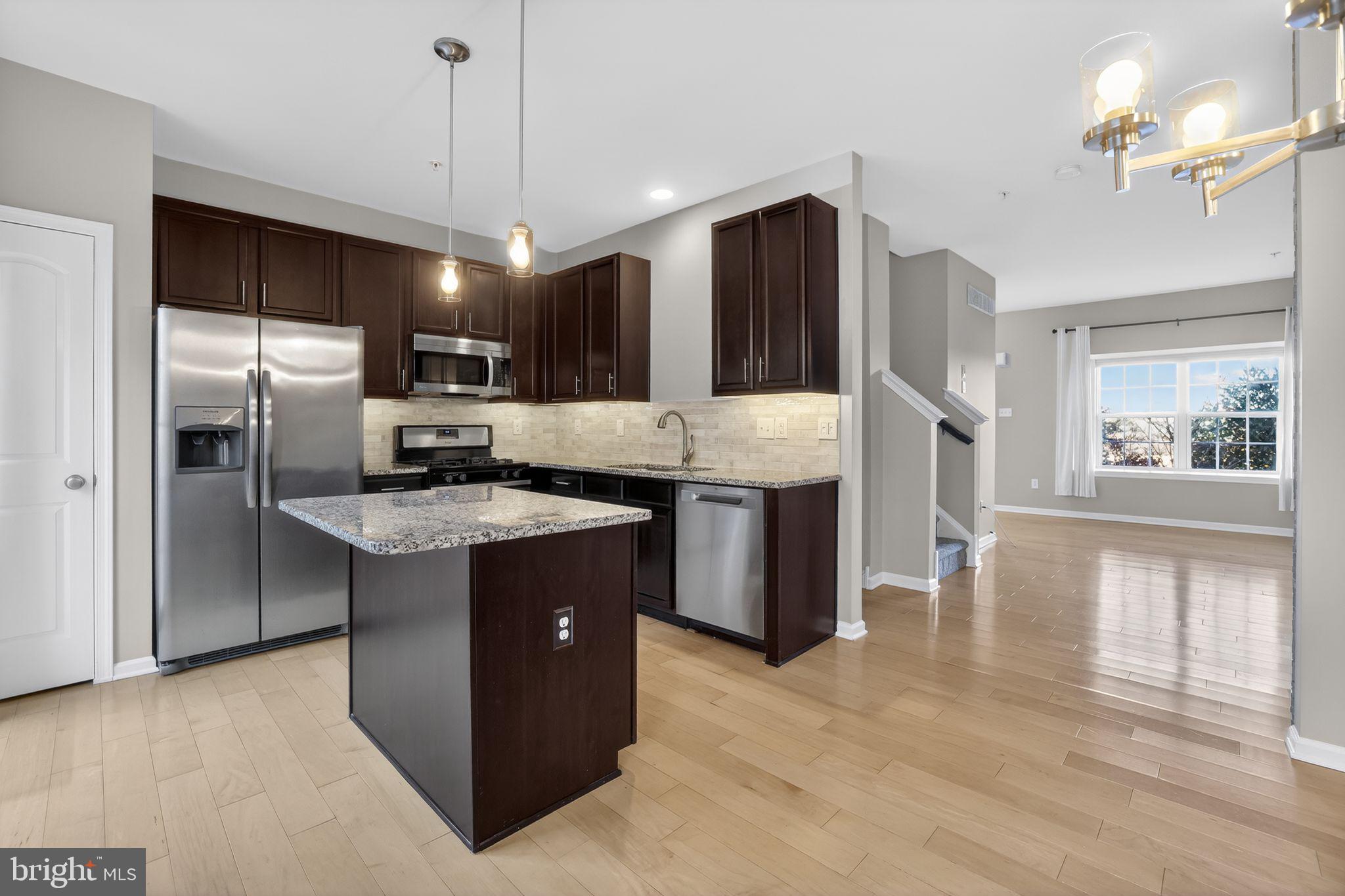 CARRIAGE HILL - Residential Lease