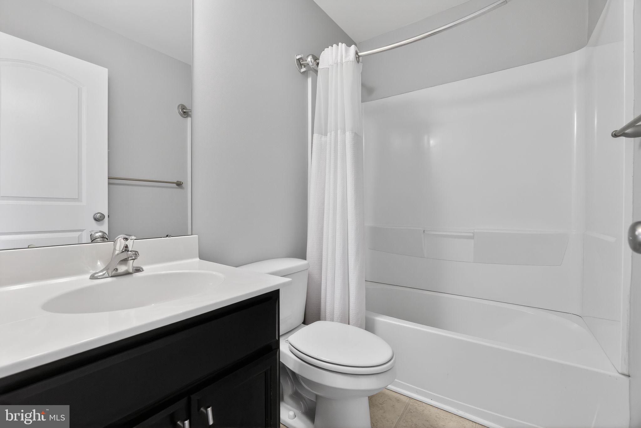 CARRIAGE HILL - Residential Lease