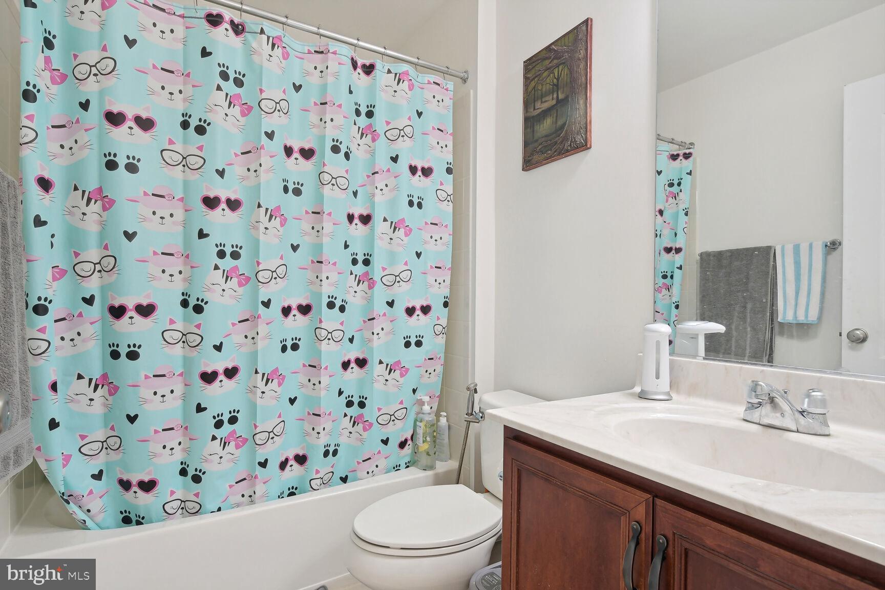 LOUDOUN VALLEY ESTATES 2 - Residential Lease