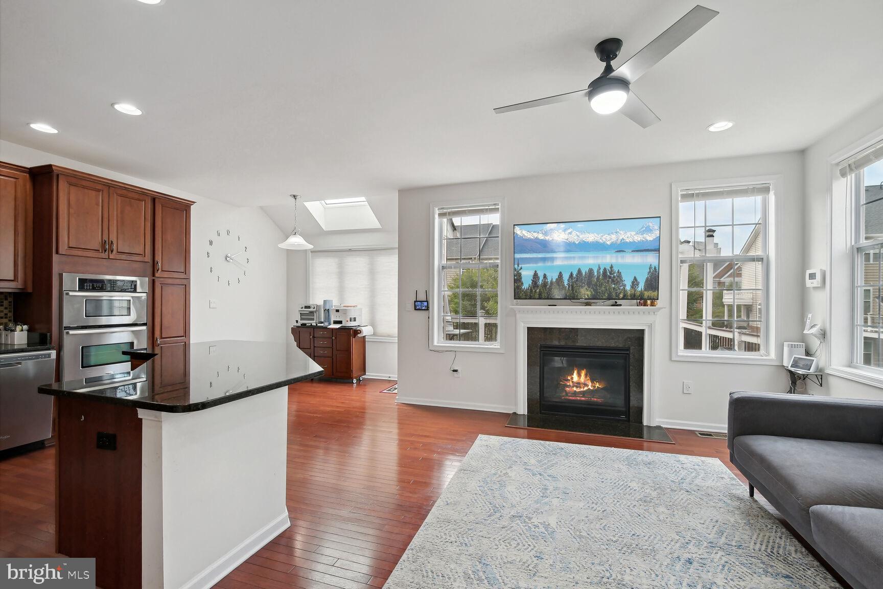 LOUDOUN VALLEY ESTATES 2 - Residential Lease