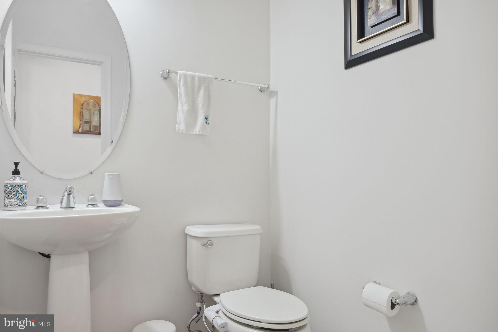 LOUDOUN VALLEY ESTATES 2 - Residential Lease