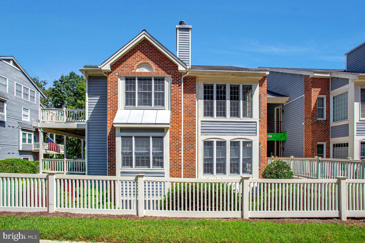 2700 SUMMERVIEW WAY 304