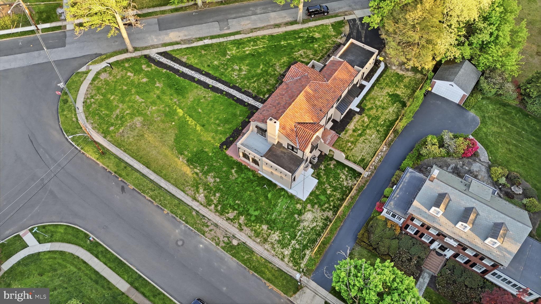 EDGEHILL GARDENS - Residential