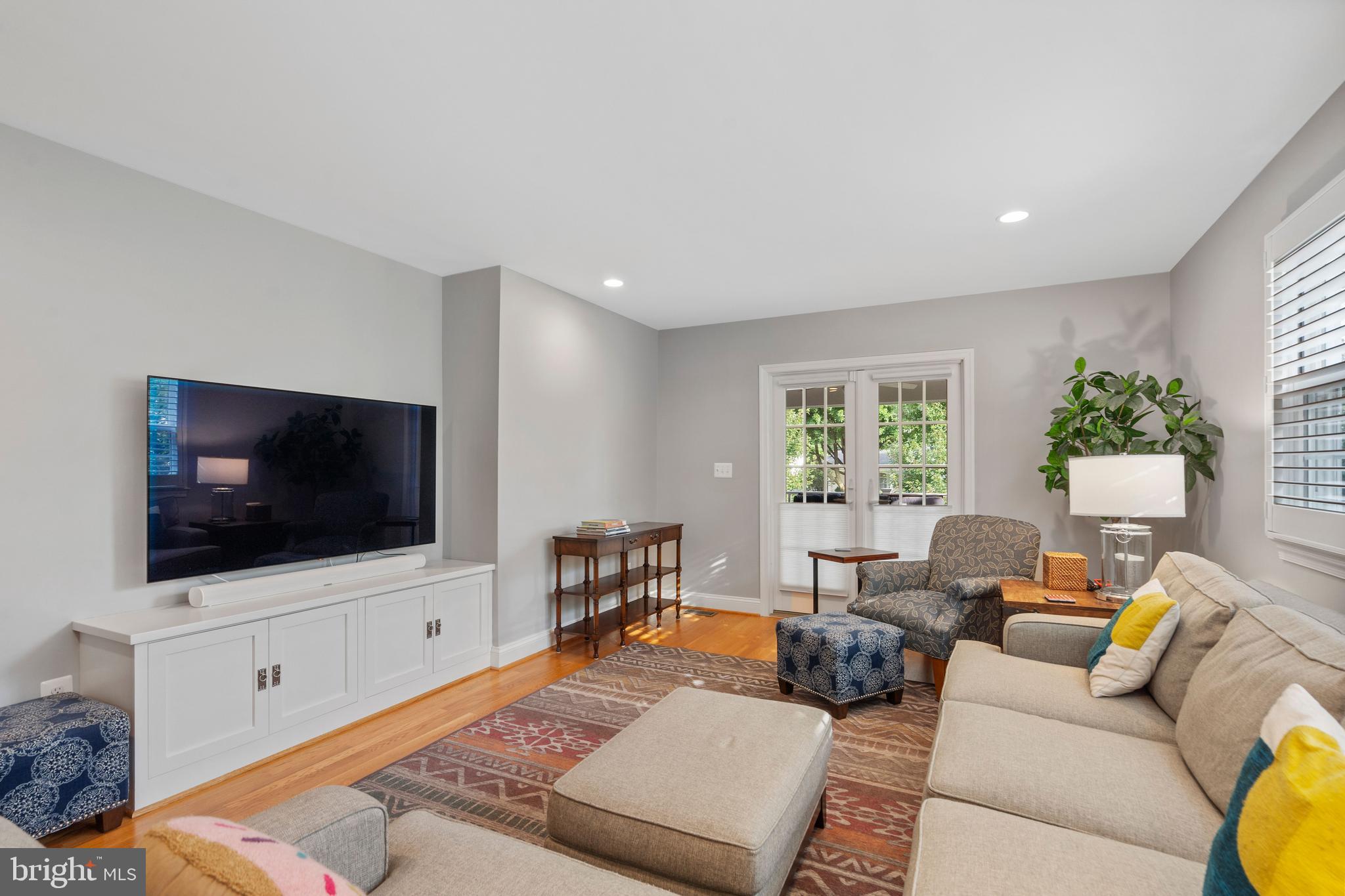 SHIRLEY WOODS - Residential