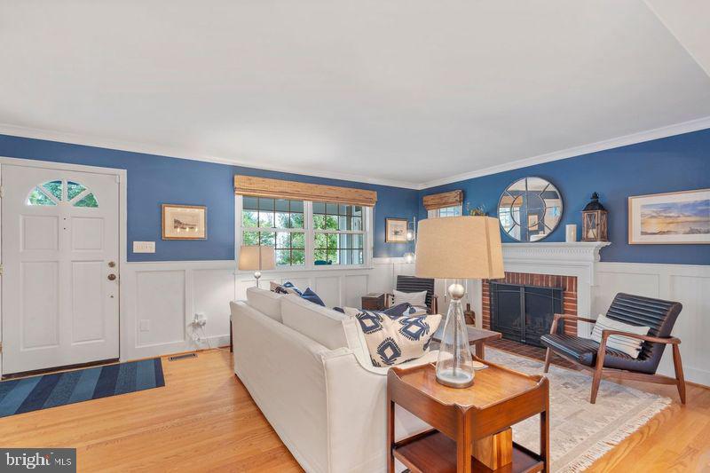 SHIRLEY WOODS - Residential