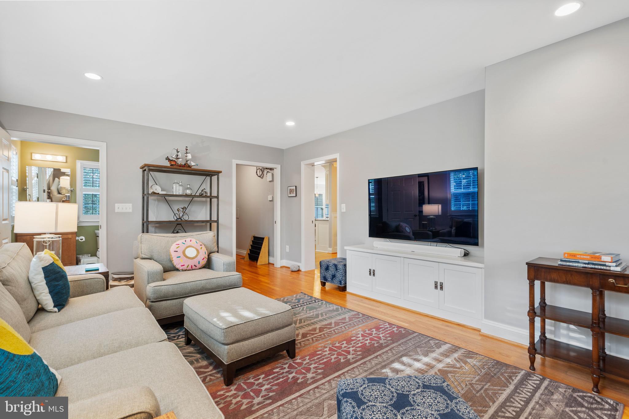 SHIRLEY WOODS - Residential