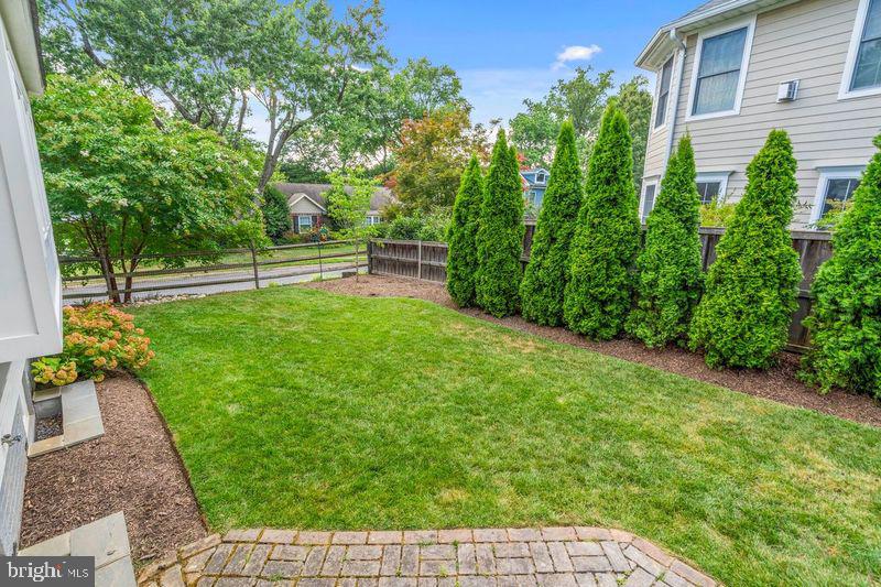 SHIRLEY WOODS - Residential