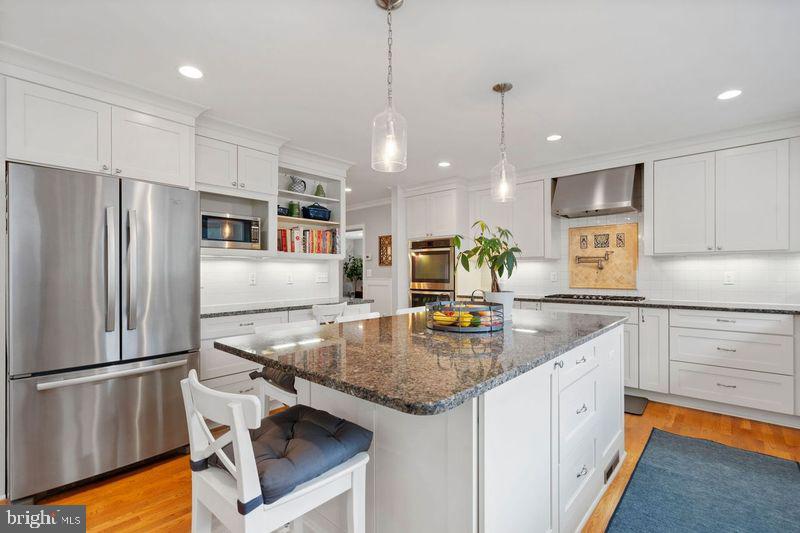 SHIRLEY WOODS - Residential