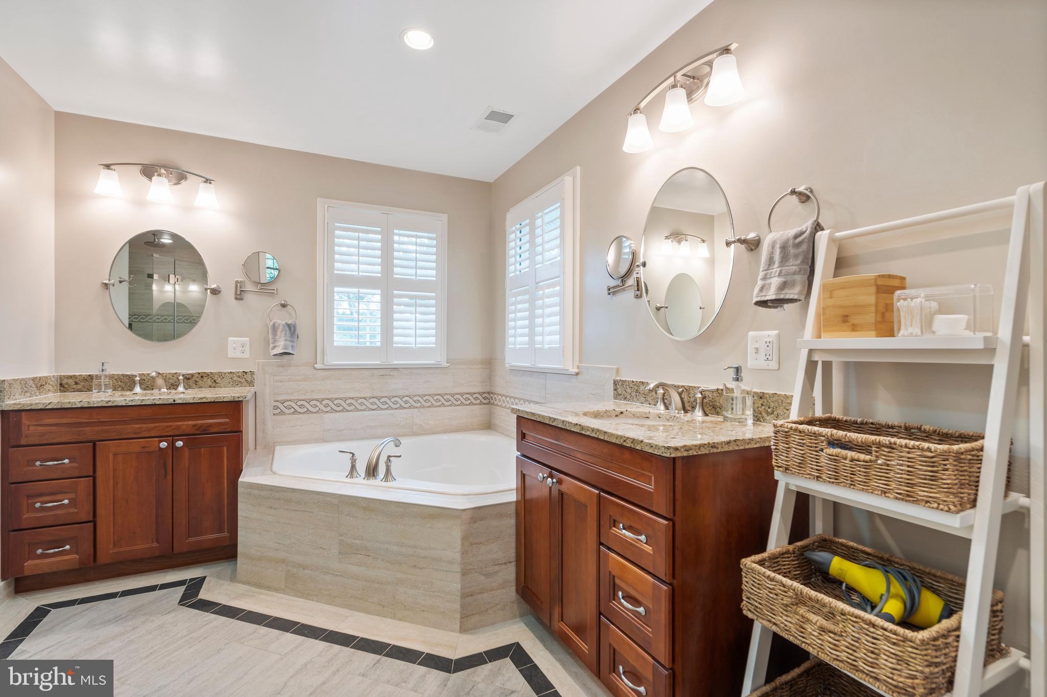 SHIRLEY WOODS - Residential