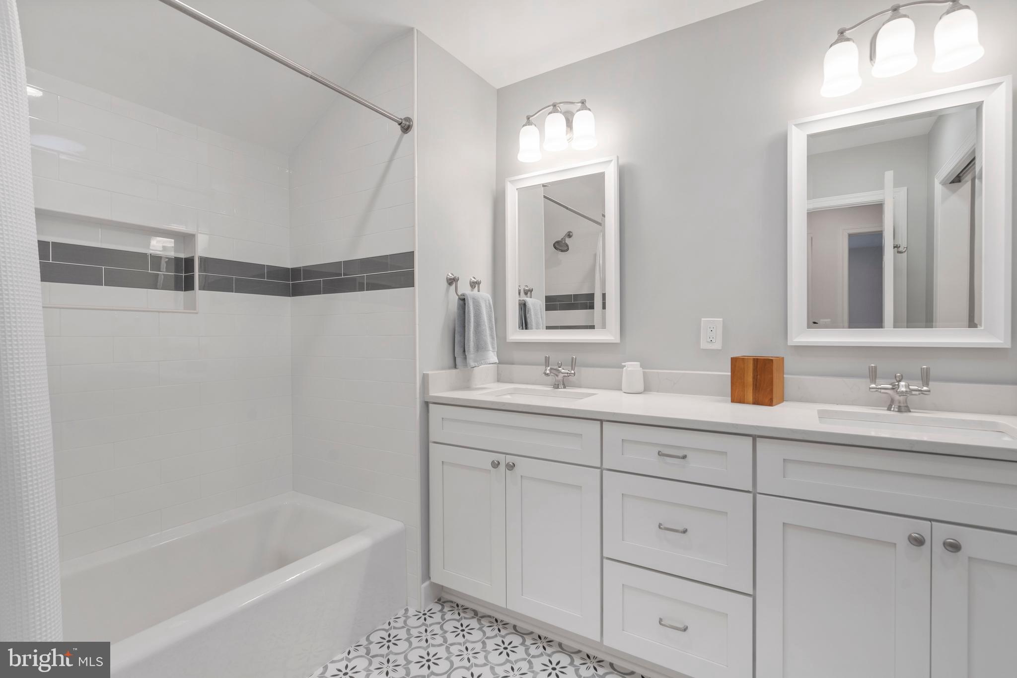 SHIRLEY WOODS - Residential