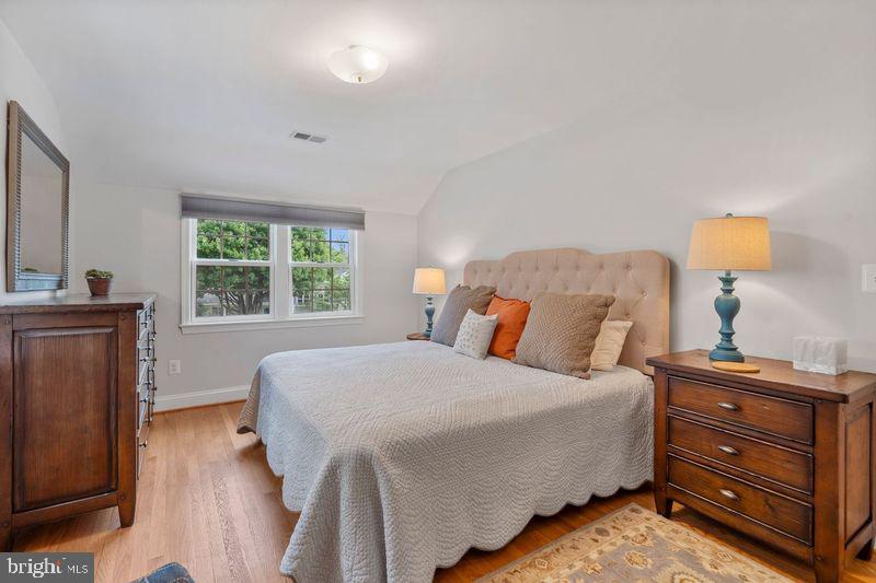 SHIRLEY WOODS - Residential