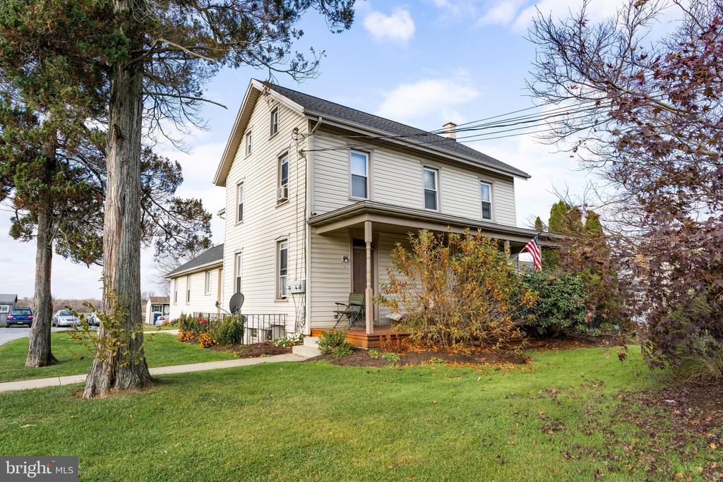 Photo of 132 EASTBROOK RD, SMOKETOWN, PA 17576 (MLS # PALA2028046)