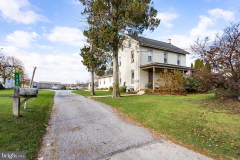 Photo of 132 EASTBROOK RD, SMOKETOWN, PA 17576 (MLS # PALA2028046)