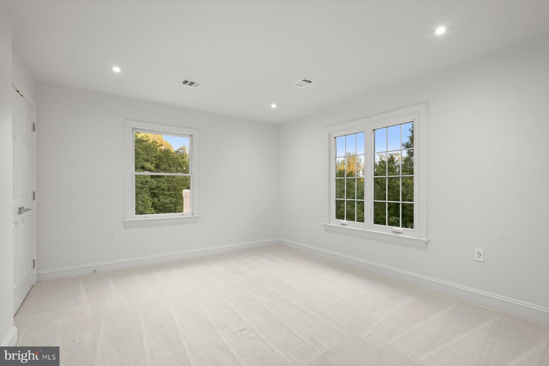 BROWNS MILL FOREST - Residential