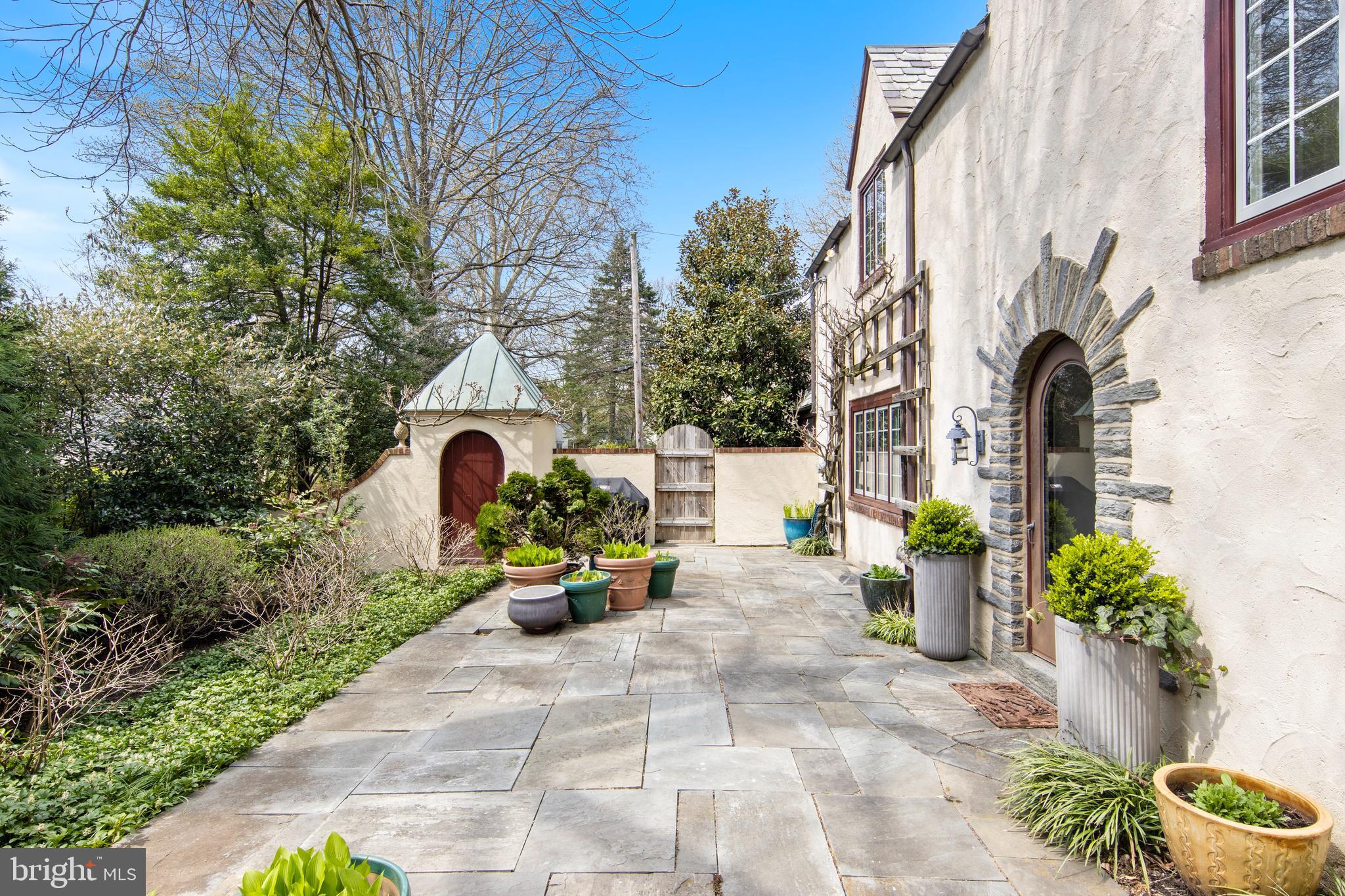 NORTH WAYNE - Residential