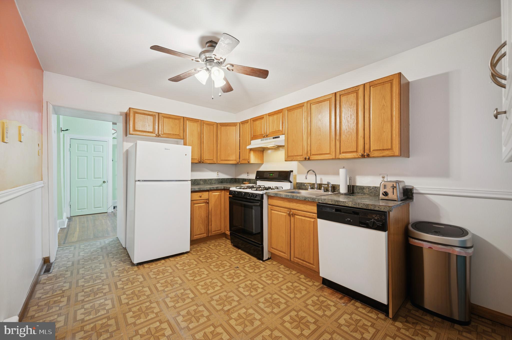 EAST FALLS - Residential