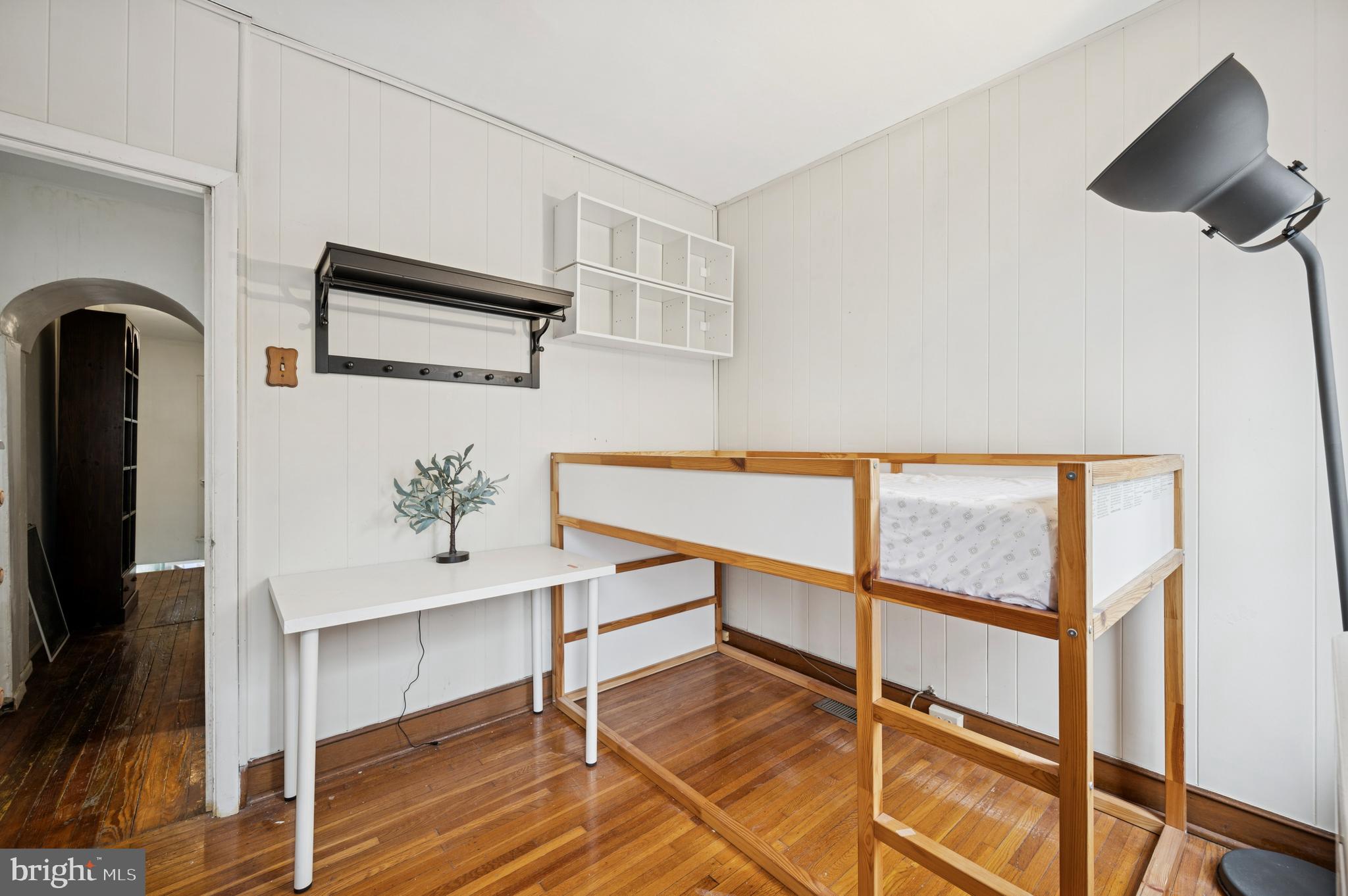 EAST FALLS - Residential