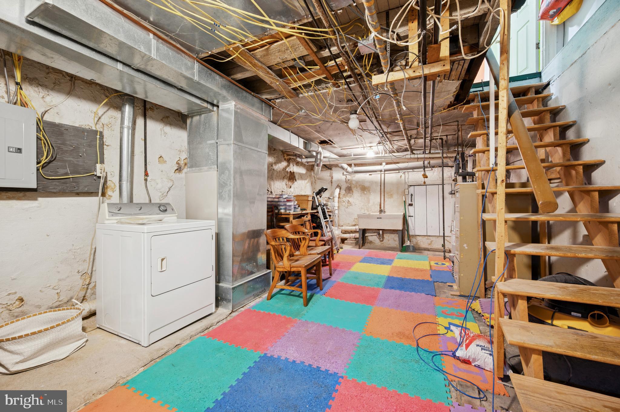 EAST FALLS - Residential