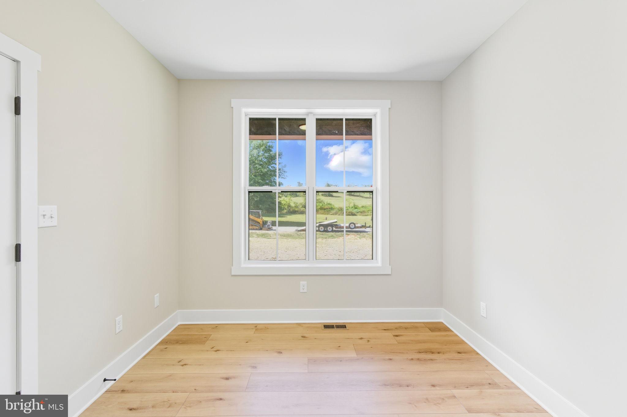 HALLMARK GLEN - Residential