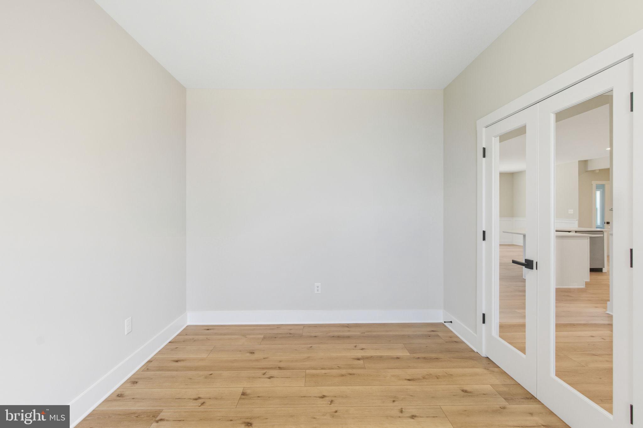 HALLMARK GLEN - Residential