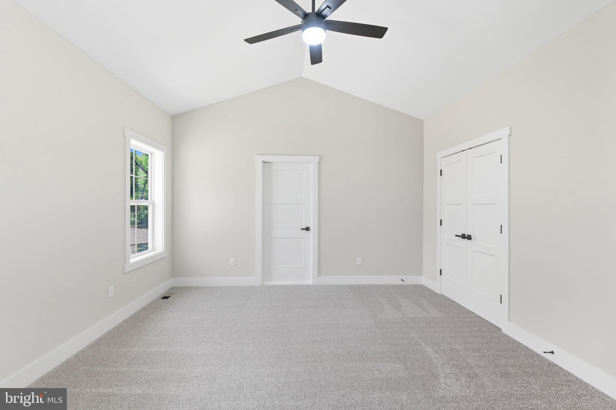 HALLMARK GLEN - Residential