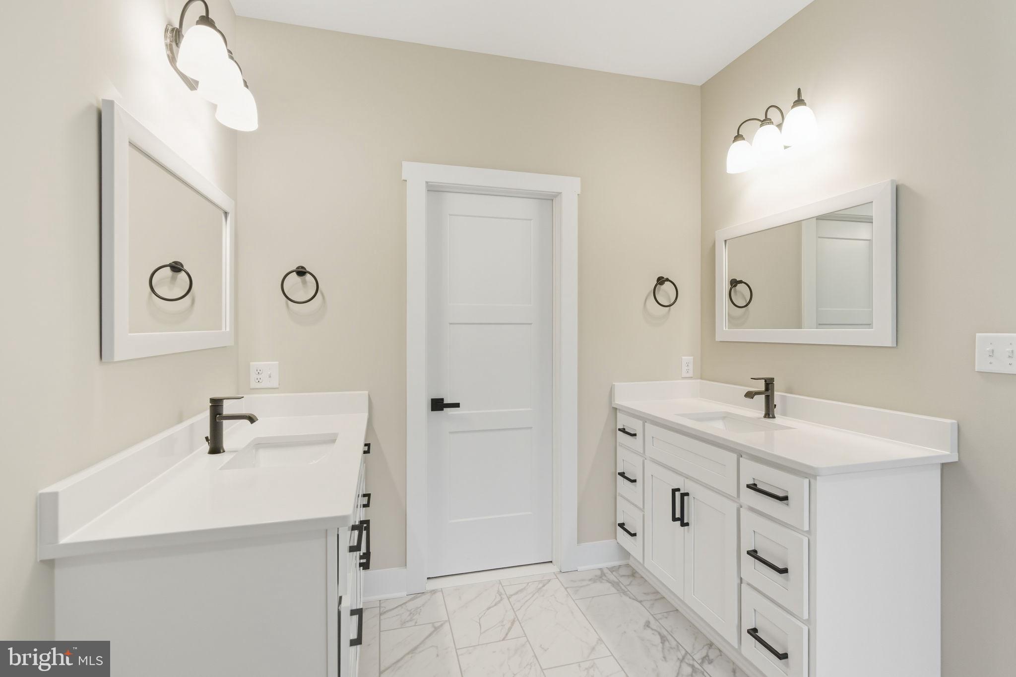 HALLMARK GLEN - Residential