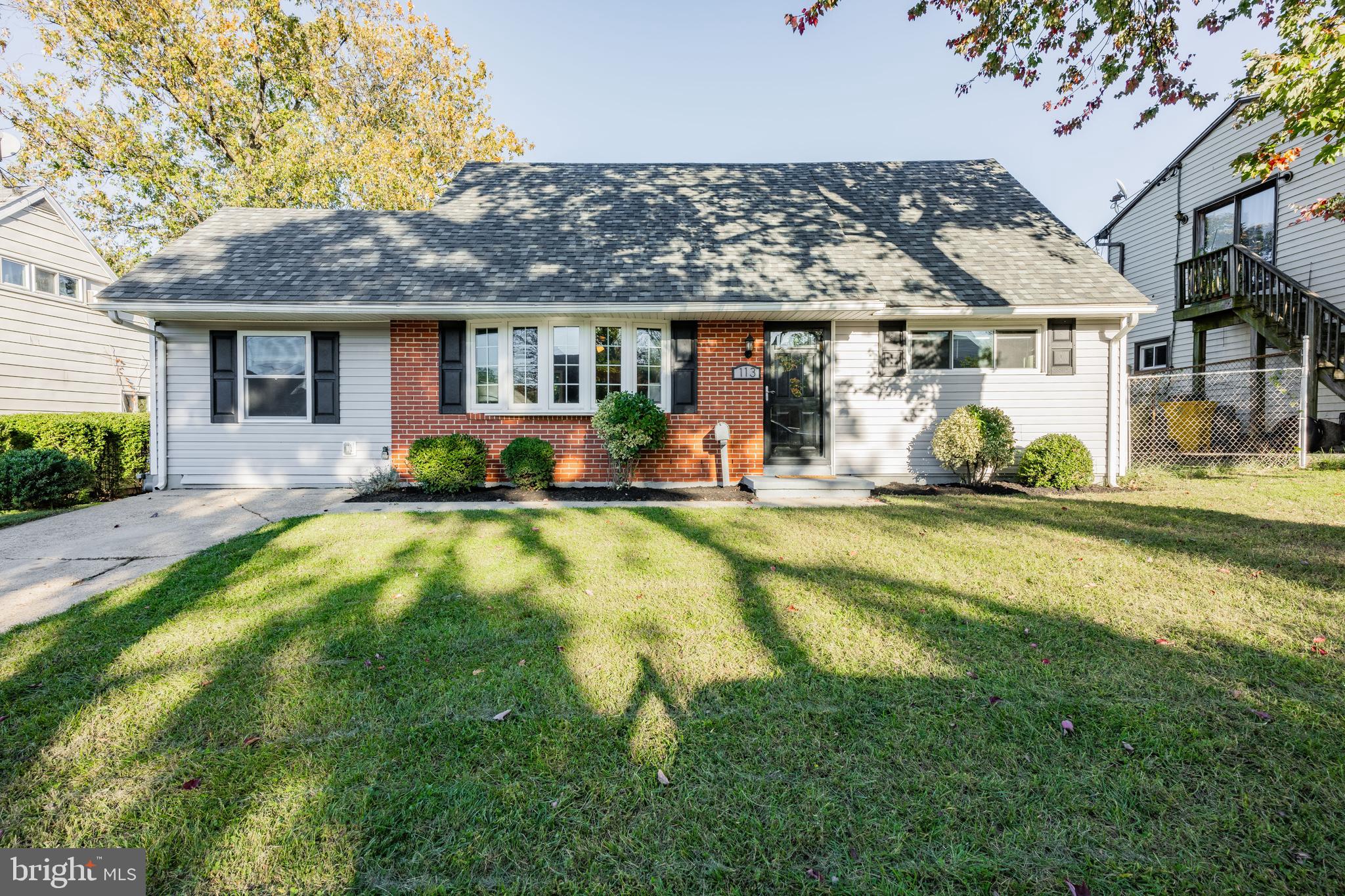 COUNTRY CLUB ESTATES - Residential