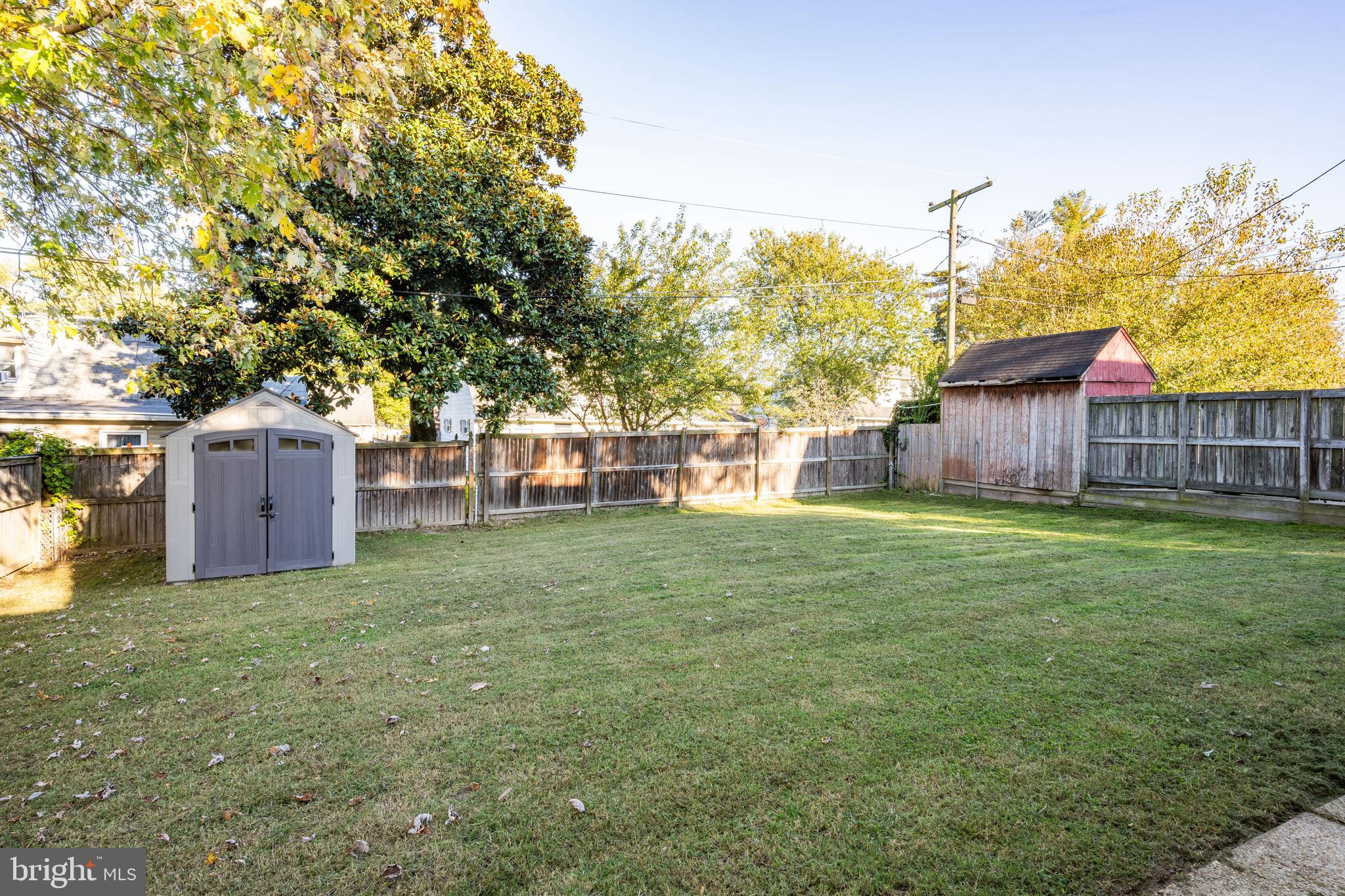 COUNTRY CLUB ESTATES - Residential