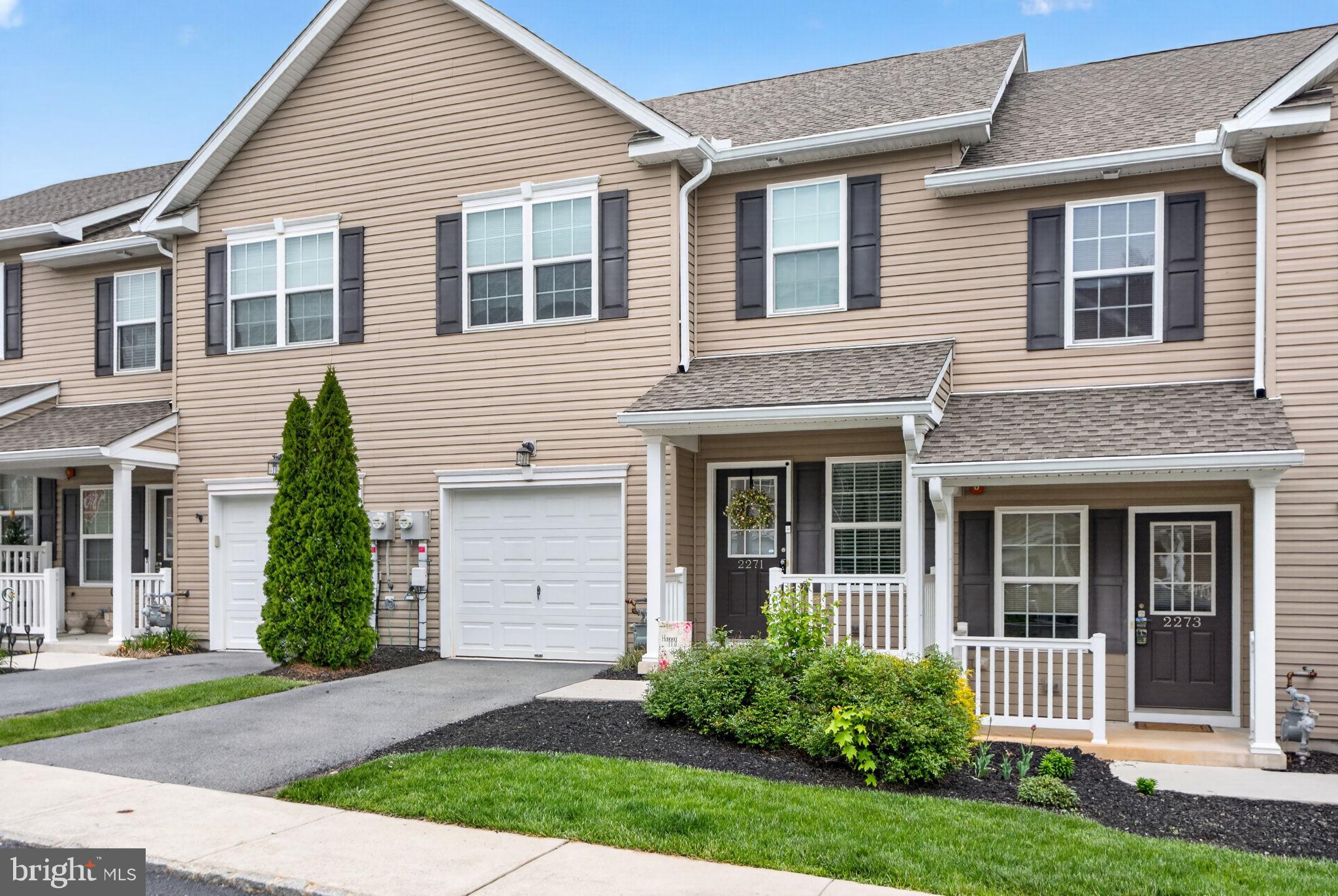 2271 RISING HILL ROAD