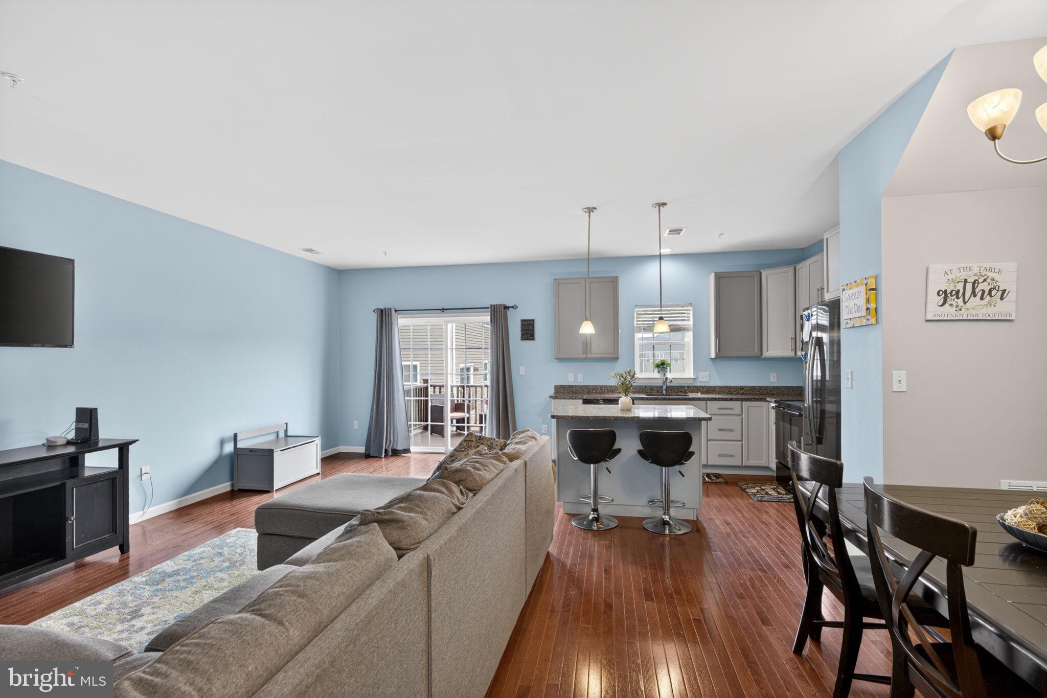 2271 RISING HILL ROAD