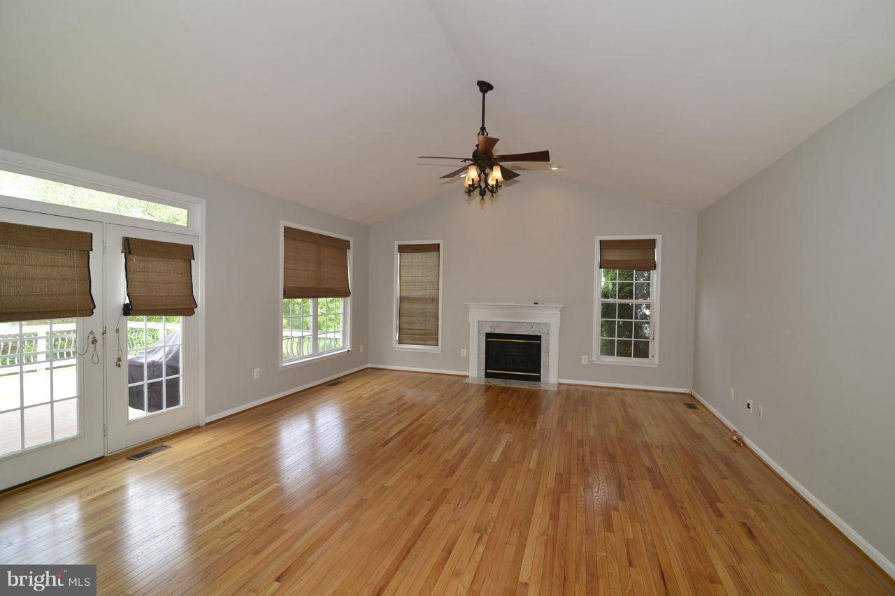 SIGNATURE AT BROADLANDS - Residential