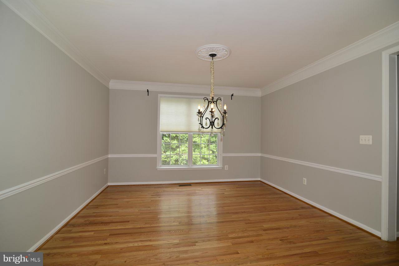 SIGNATURE AT BROADLANDS - Residential