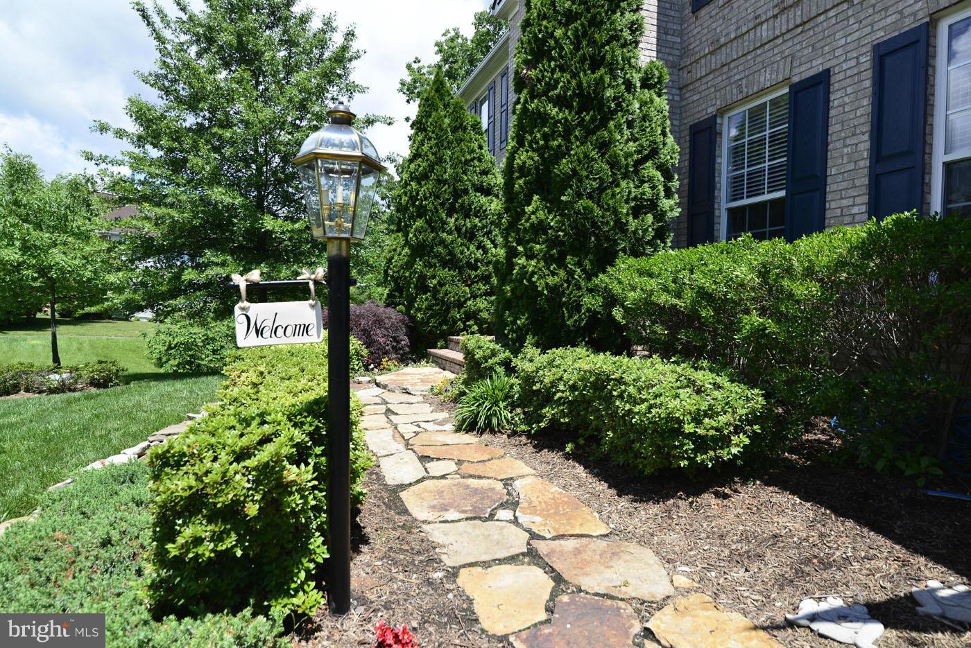 SIGNATURE AT BROADLANDS - Residential