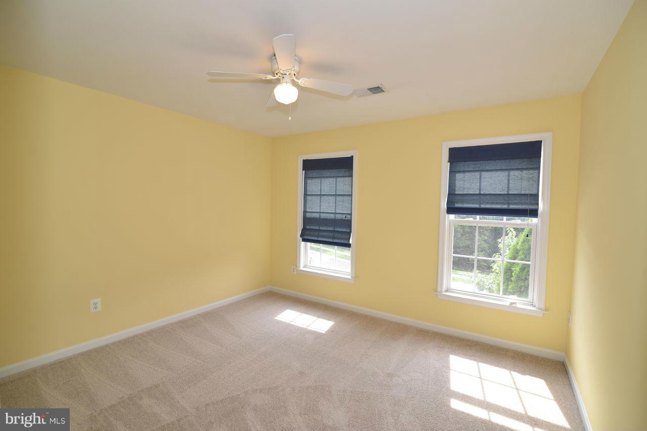 SIGNATURE AT BROADLANDS - Residential