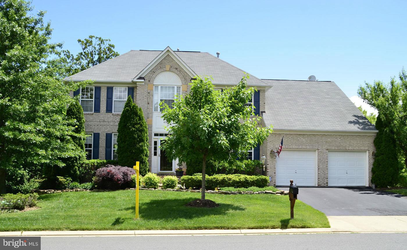 SIGNATURE AT BROADLANDS - Residential