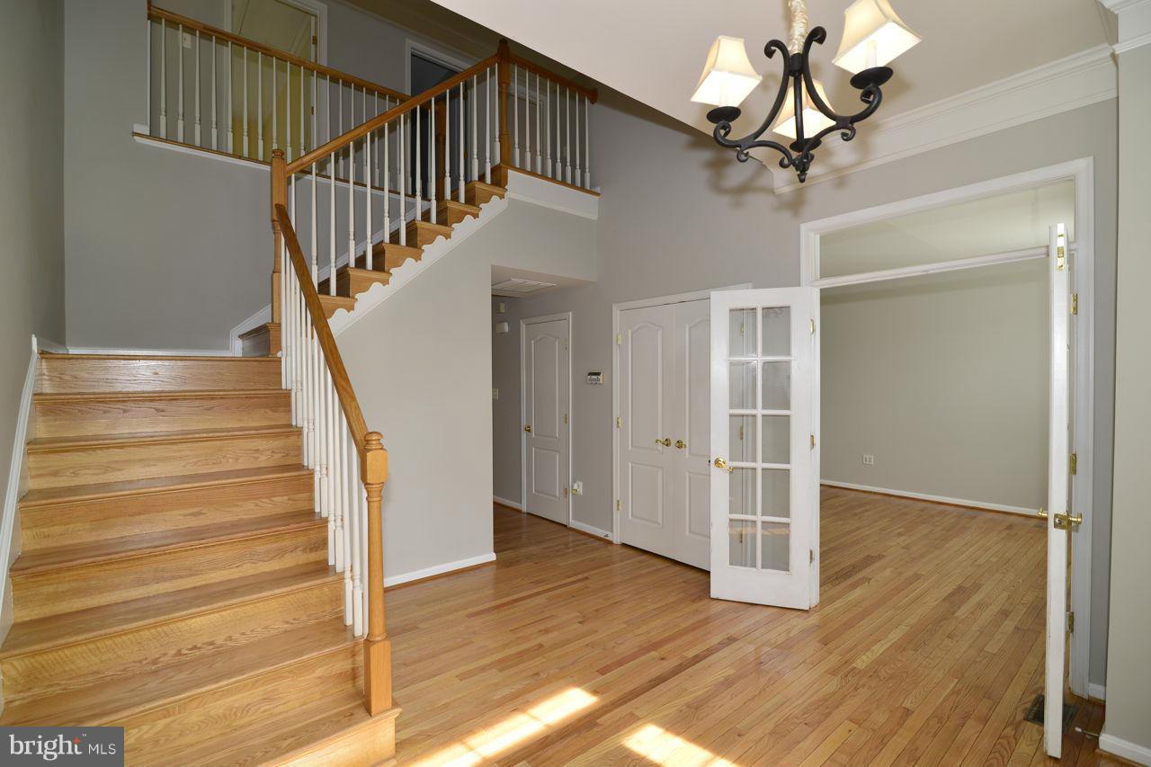 SIGNATURE AT BROADLANDS - Residential