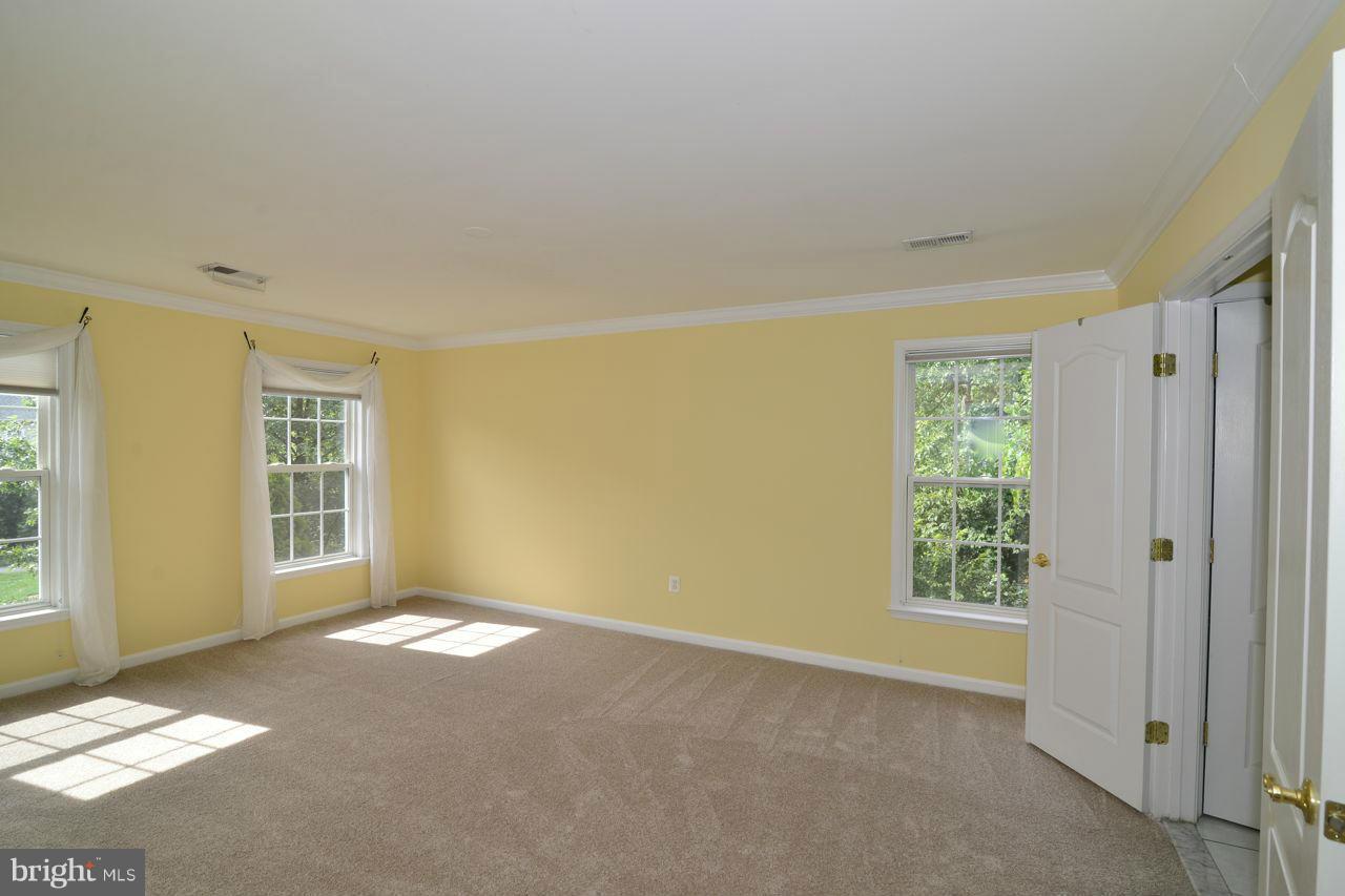 SIGNATURE AT BROADLANDS - Residential