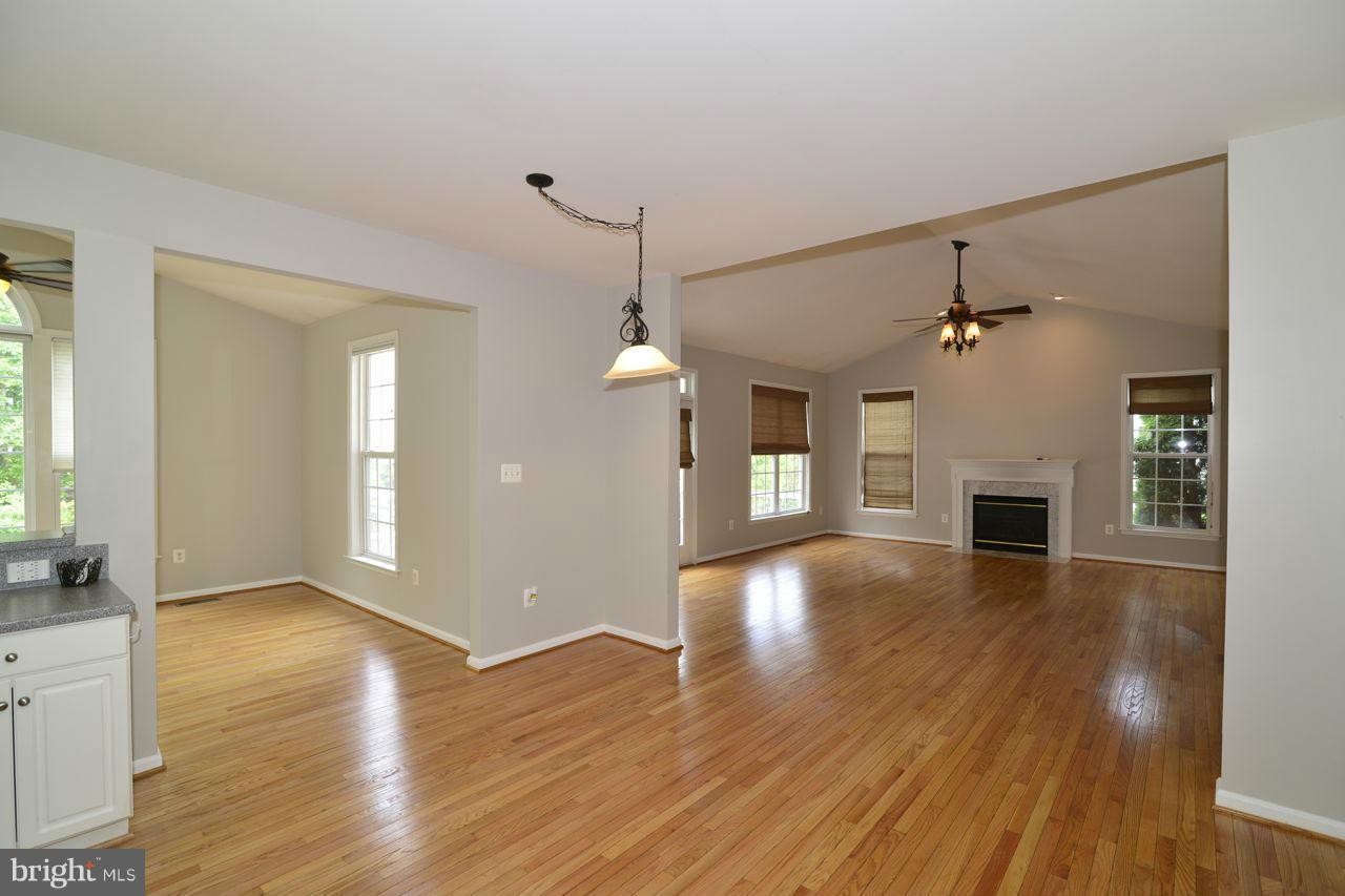 SIGNATURE AT BROADLANDS - Residential