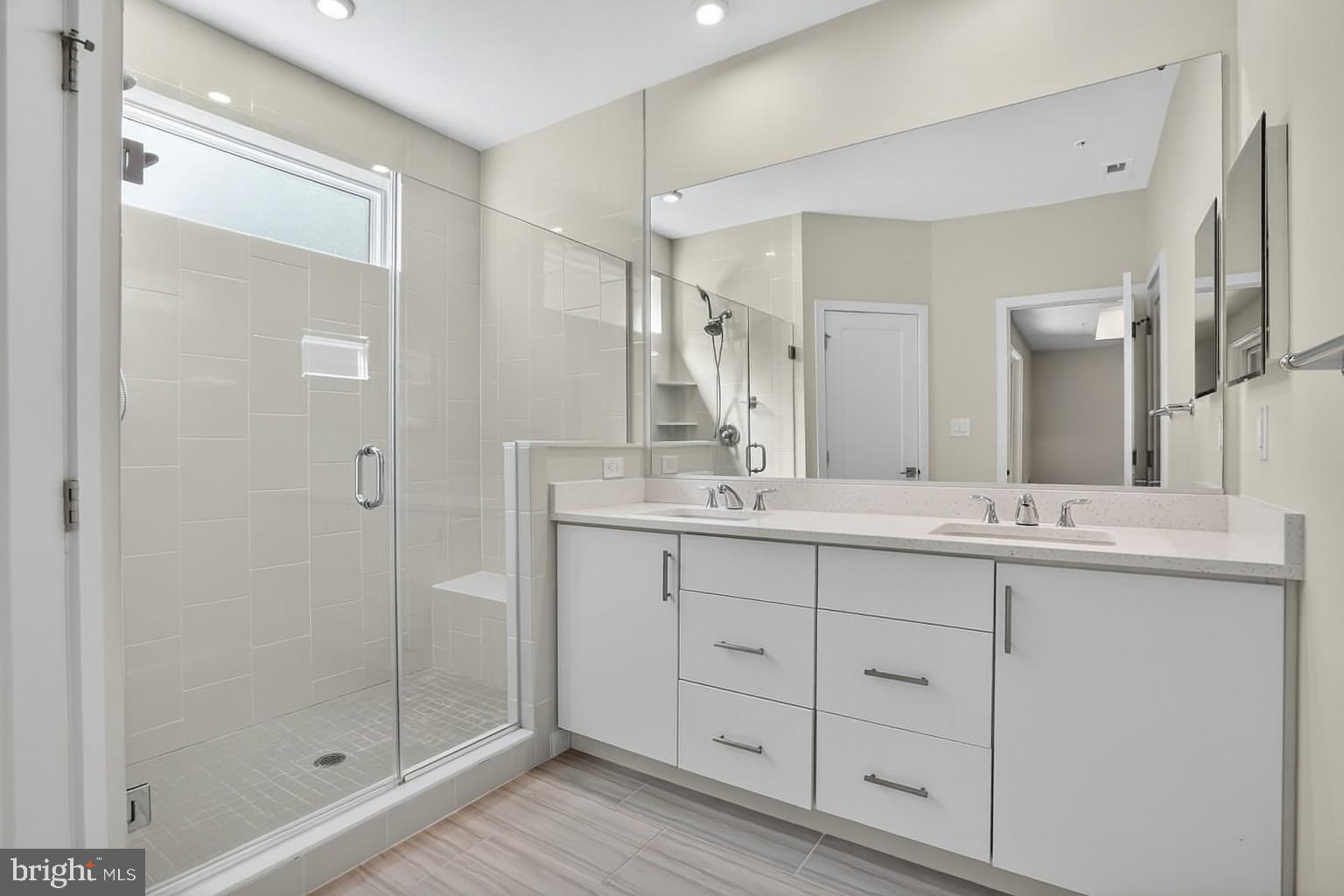 COMMONWEALTH PLACE AT WESTFIELDS - Residential