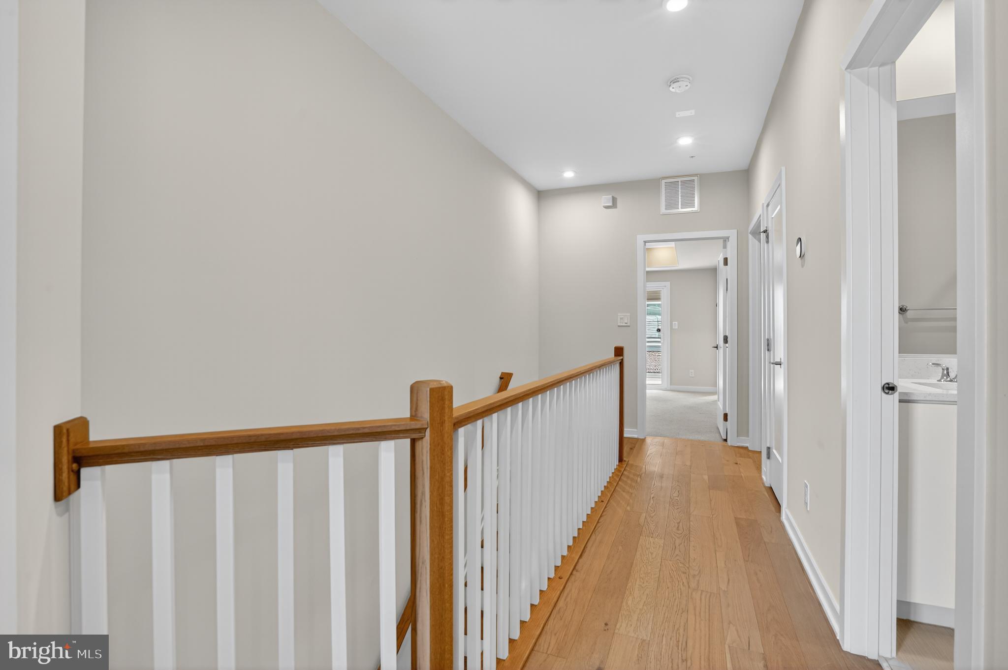 COMMONWEALTH PLACE AT WESTFIELDS - Residential