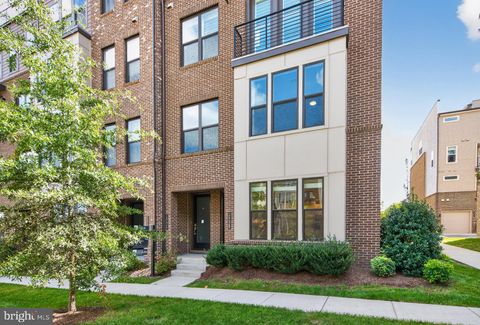 14428 BECKETT GLEN CIRCLE 905 CHANTILLY VA 20151
